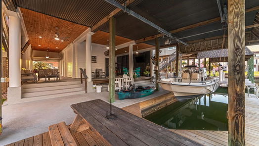 Tiki Island 2-story, 3-bed 510 Westerly Drive-idx