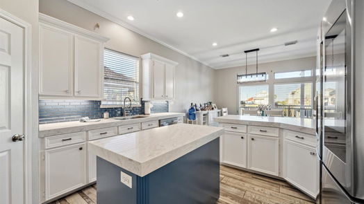 Tiki Island 2-story, 3-bed 510 Westerly Drive-idx