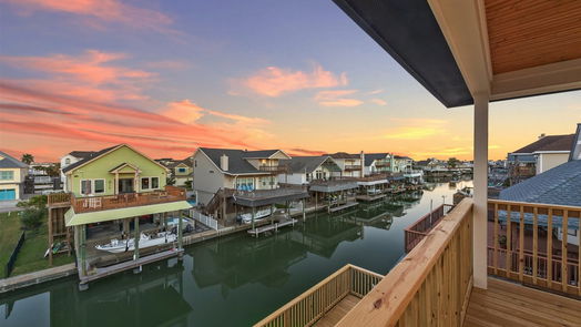Tiki Island 2-story, 3-bed 510 Westerly Drive-idx