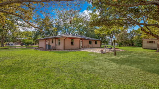 Highlands null-story, 3-bed 511 Barbers Hill Road-idx