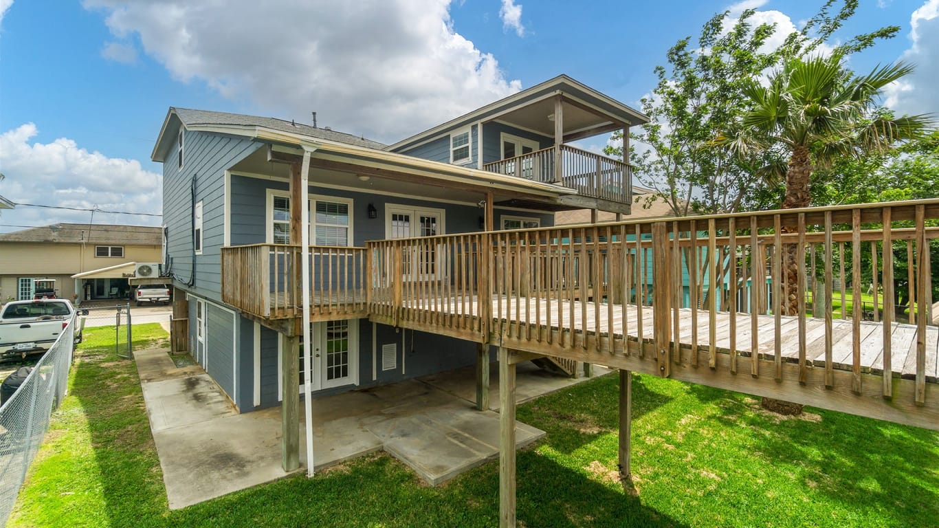 Bayou Vista 2-story, 4-bed 748 Marlin Street-idx