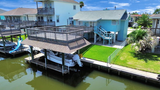 Bayou Vista 1-story, 3-bed 518 Pompano Street Drive-idx