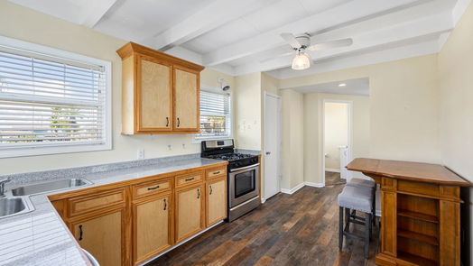 Hitchcock 1-story, 2-bed 40 Lakeside Drive-idx