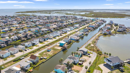 Hitchcock 1-story, 2-bed 40 Lakeside Drive-idx