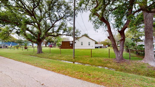 Hitchcock 1-story, 4-bed 7326 N Martin Luther King Avenue-idx