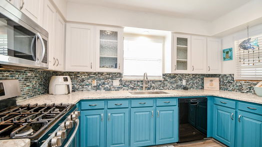 Hitchcock 1-story, 2-bed 833 Marlin Street-idx