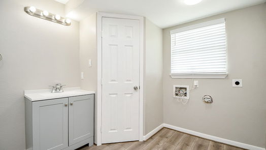 Hitchcock 1-story, 2-bed 833 Marlin Street-idx