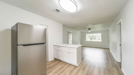 Hitchcock null-story, 3-bed 6402 N Ridgecrest Drive-idx
