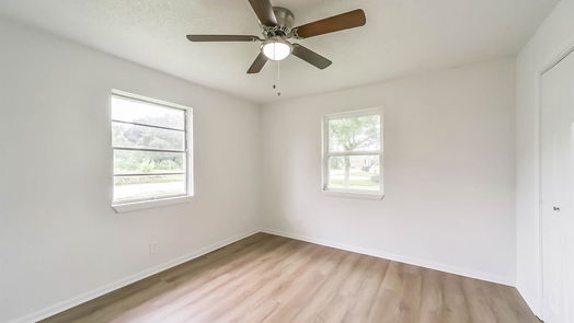 Hitchcock null-story, 3-bed 6402 N Ridgecrest Drive-idx