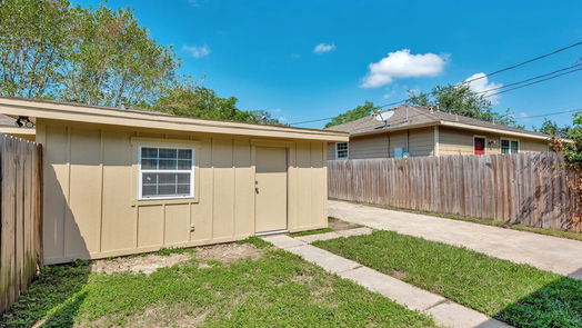 Hitchcock null-story, 4-bed 6703 Carver Avenue-idx