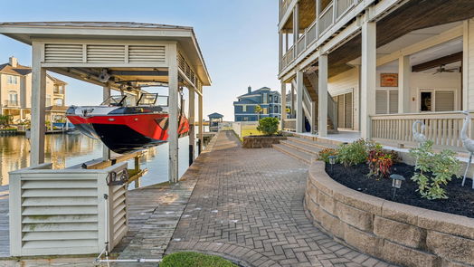 Hitchcock 2-story, 5-bed 11 Shell Key-idx