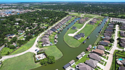 Kemah 2-story, 4-bed 611 Appia Drive-idx