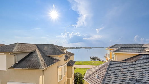 Clear Lake Shores 4-story, 4-bed 212 MAPLE-idx