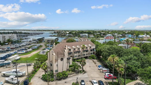 Clear Lake Shores 2-story, 2-bed 1140 Marina Bay Dr 123B-idx