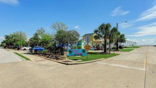 Kemah 2-story, 12-bed 701 7th Street-idx