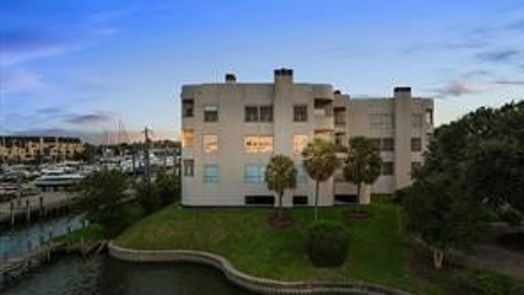 Kemah 3-story, 3-bed 1302 Marina Bay Drive 201A-idx