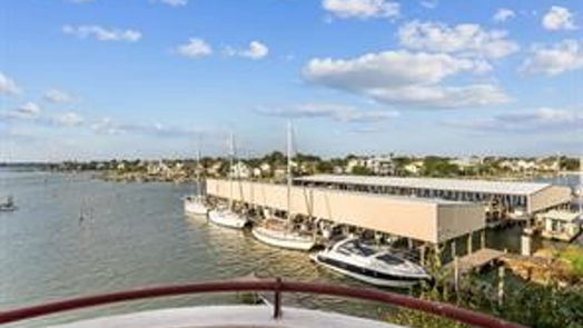 Kemah 3-story, 3-bed 1302 Marina Bay Drive 201A-idx