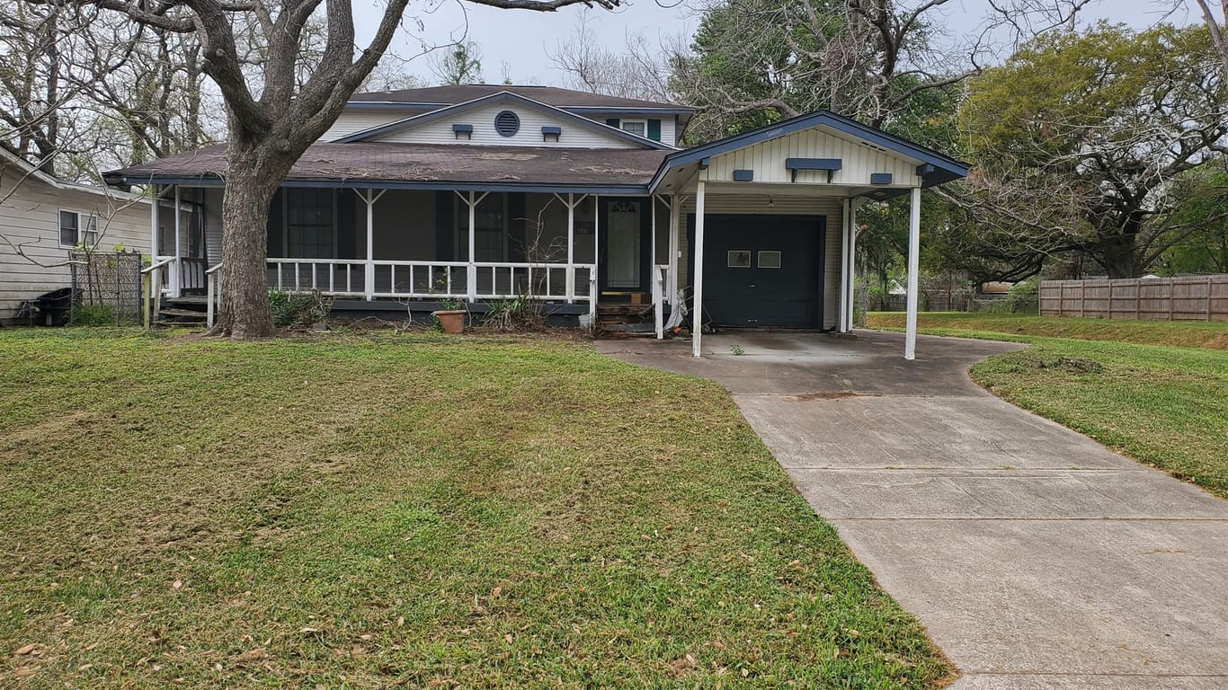 Lake Jackson 2-story, 5-bed 607 Winding Way Street-idx