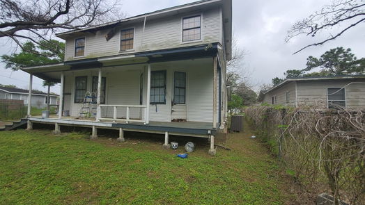 Lake Jackson 2-story, 5-bed 607 Winding Way Street-idx