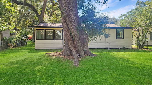 Lake Jackson 1-story, 3-bed 121 Wisteria Street-idx