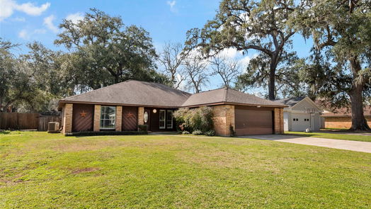 Lake Jackson 1-story, 3-bed 131 Spanish Moss Lane-idx