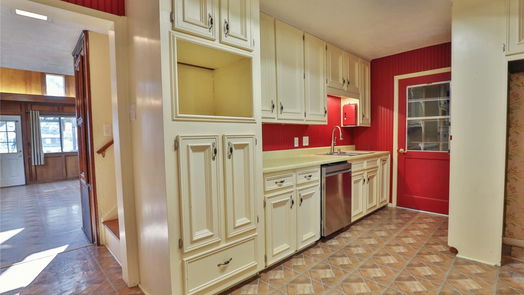 Lake Jackson 2-story, 4-bed 104 Palm Lane-idx
