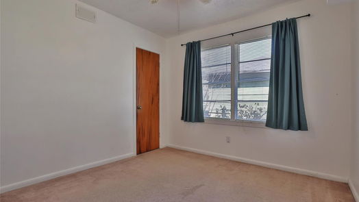 Lake Jackson 2-story, 4-bed 104 Palm Lane-idx