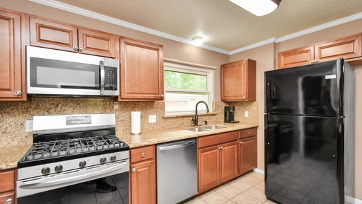 Lake Jackson 1-story, 3-bed 513 Gardenia Street-idx