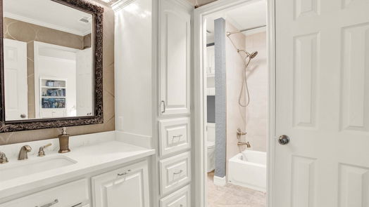 Lake Jackson 2-story, 4-bed 125 Paint Brush Street-idx