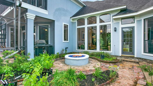 Lake Jackson 2-story, 4-bed 125 Paint Brush Street-idx
