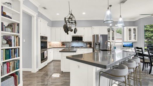Lake Jackson 2-story, 4-bed 125 Paint Brush Street-idx