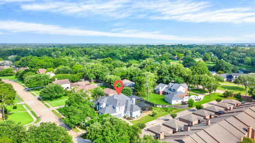 Lake Jackson 2-story, 4-bed 125 Paint Brush Street-idx
