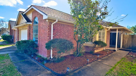 Lake Jackson 1-story, 3-bed 66 Avocado Ct Court-idx