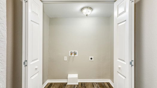 Lake Jackson null-story, 3-bed 209 Center Way Street-idx