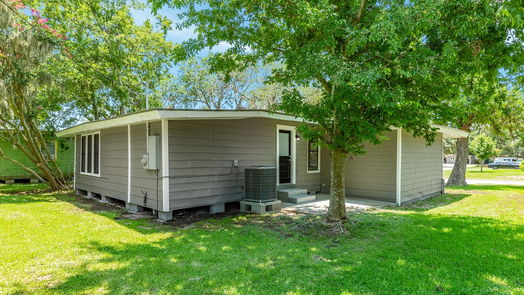 Lake Jackson null-story, 3-bed 209 Center Way Street-idx