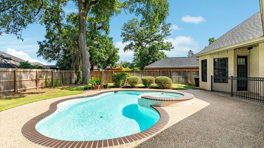 Lake Jackson 1-story, 4-bed 56 English Oak Court-idx