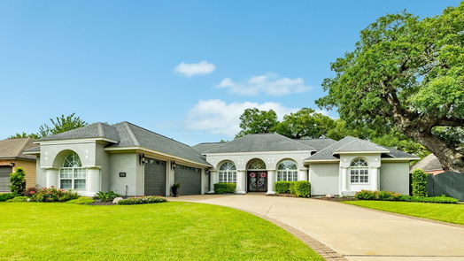 Lake Jackson 1-story, 3-bed 103 Harvard Oaks Drive-idx