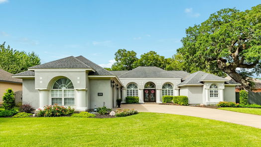 Lake Jackson 1-story, 3-bed 103 Harvard Oaks Drive-idx
