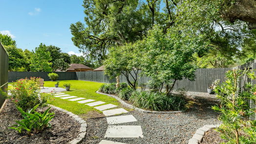 Lake Jackson 1-story, 3-bed 103 Harvard Oaks Drive-idx