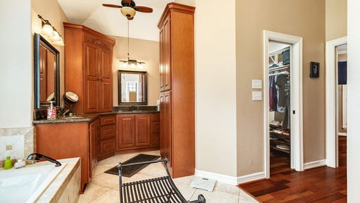 Lake Jackson 1-story, 3-bed 103 Harvard Oaks Drive-idx