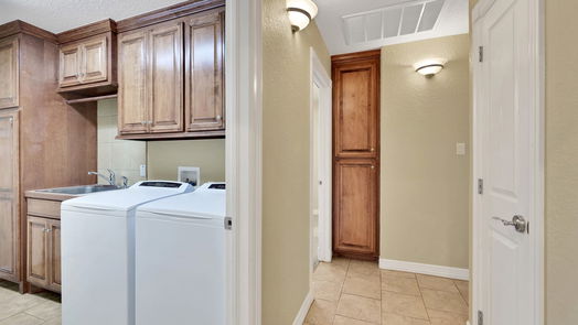 Lake Jackson null-story, 4-bed 107 Pearl Drive-idx