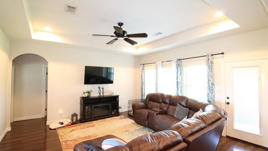 Lake Jackson 1-story, 3-bed 109 Cinnamon Lane-idx