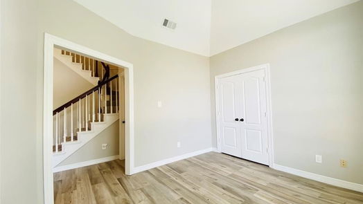 Lake Jackson 2-story, 3-bed 51 Chicory Court-idx