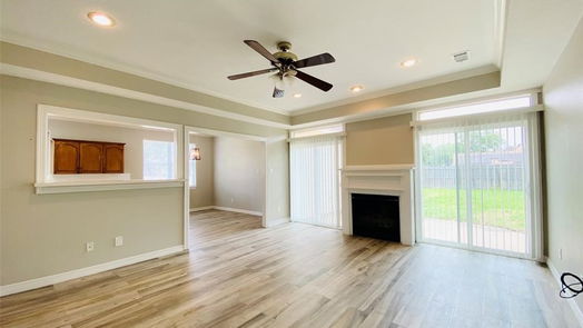 Lake Jackson 2-story, 3-bed 51 Chicory Court-idx