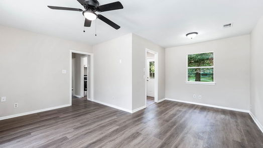 Lake Jackson null-story, 4-bed 526 Gardenia Street-idx