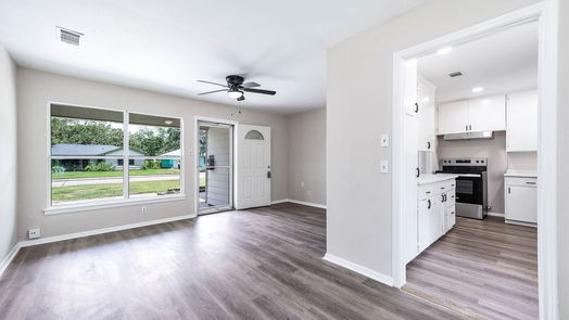 Lake Jackson null-story, 4-bed 526 Gardenia Street-idx