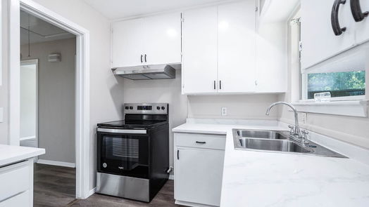 Lake Jackson null-story, 4-bed 526 Gardenia Street-idx