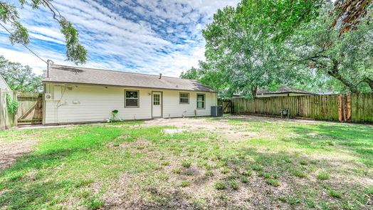 Lake Jackson null-story, 4-bed 526 Gardenia Street-idx