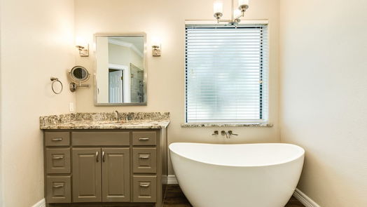 Lake Jackson 2-story, 5-bed 51 Scotch Pine Court-idx