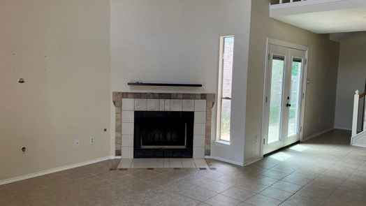 Lake Jackson 2-story, 4-bed 211 Almond Drive-idx